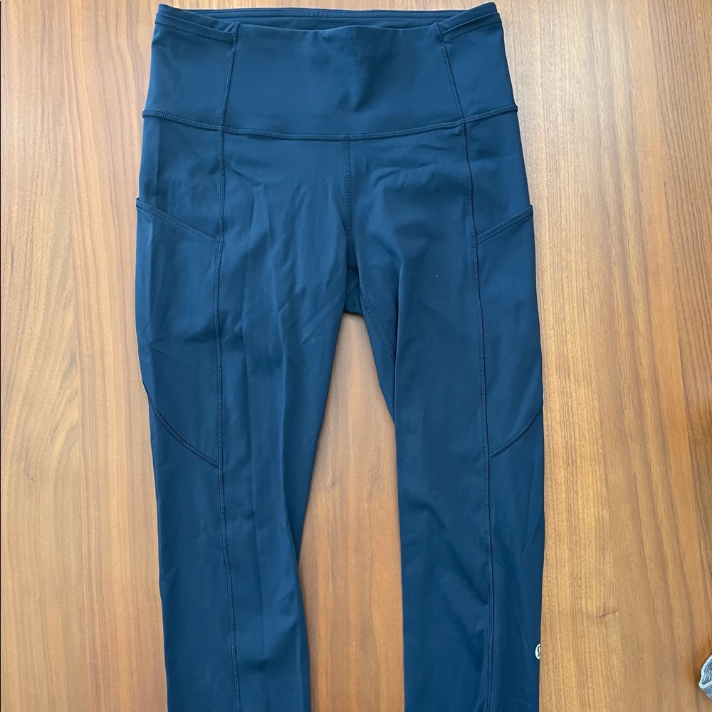 NWOT Lululemon Fast and Free 19 inch blue leggings